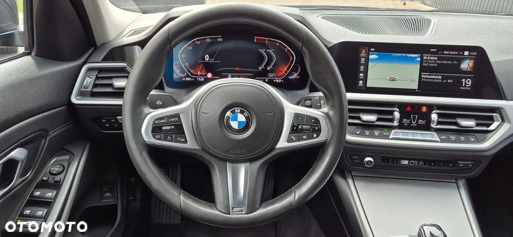 BMW Seria 3 320d xDrive Edition M Sport Shadow - 15