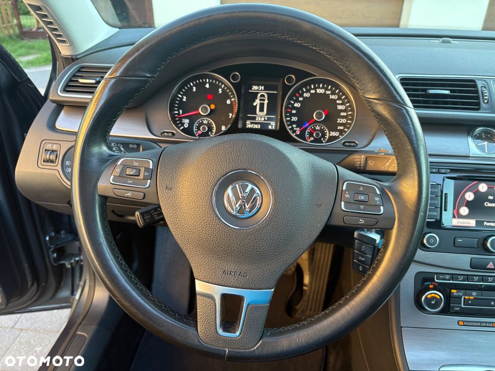 Volkswagen Passat 1.4 TSI Highline - 22