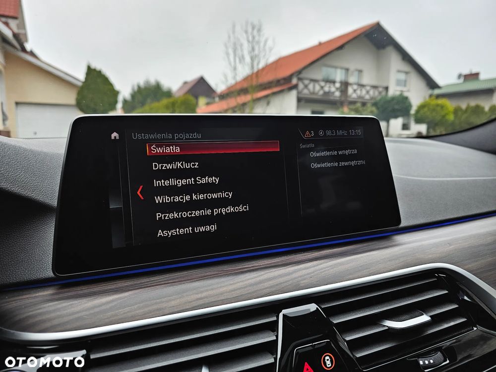 BMW Seria 5 520d M Sport - 34