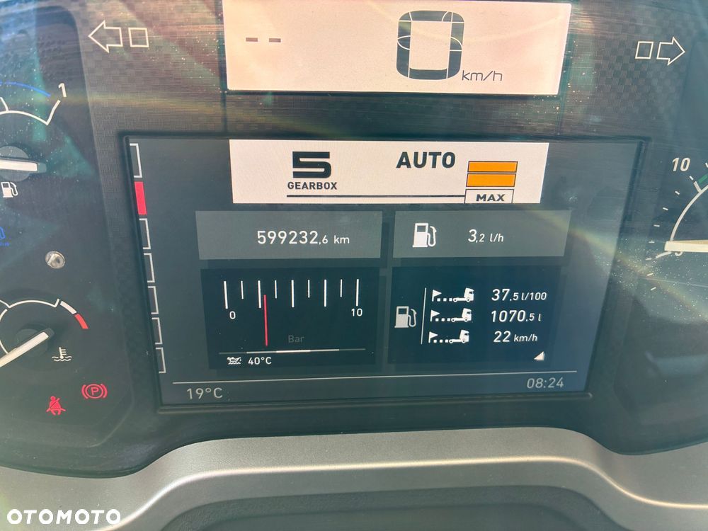 Renault T480 X_LOW - 17