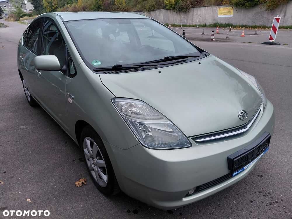 Toyota Prius 1.5 VVT-i Sol - 4