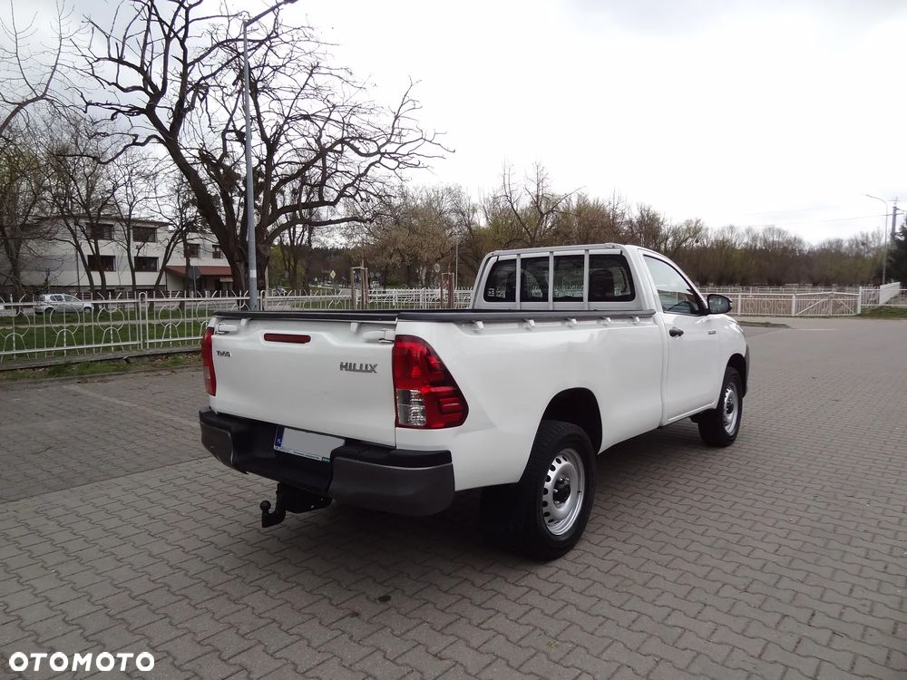 Toyota Hilux 2.4 D-4D Single Cab DLX 4x4 - 9