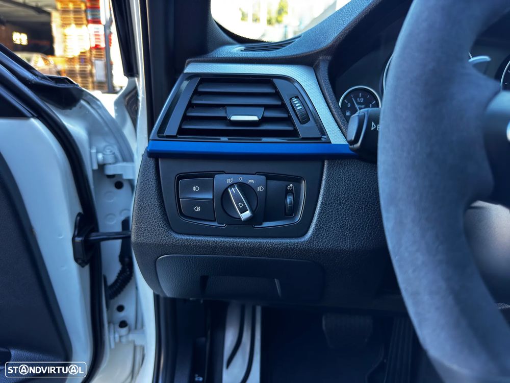 BMW 318 d Auto Pack M - 16