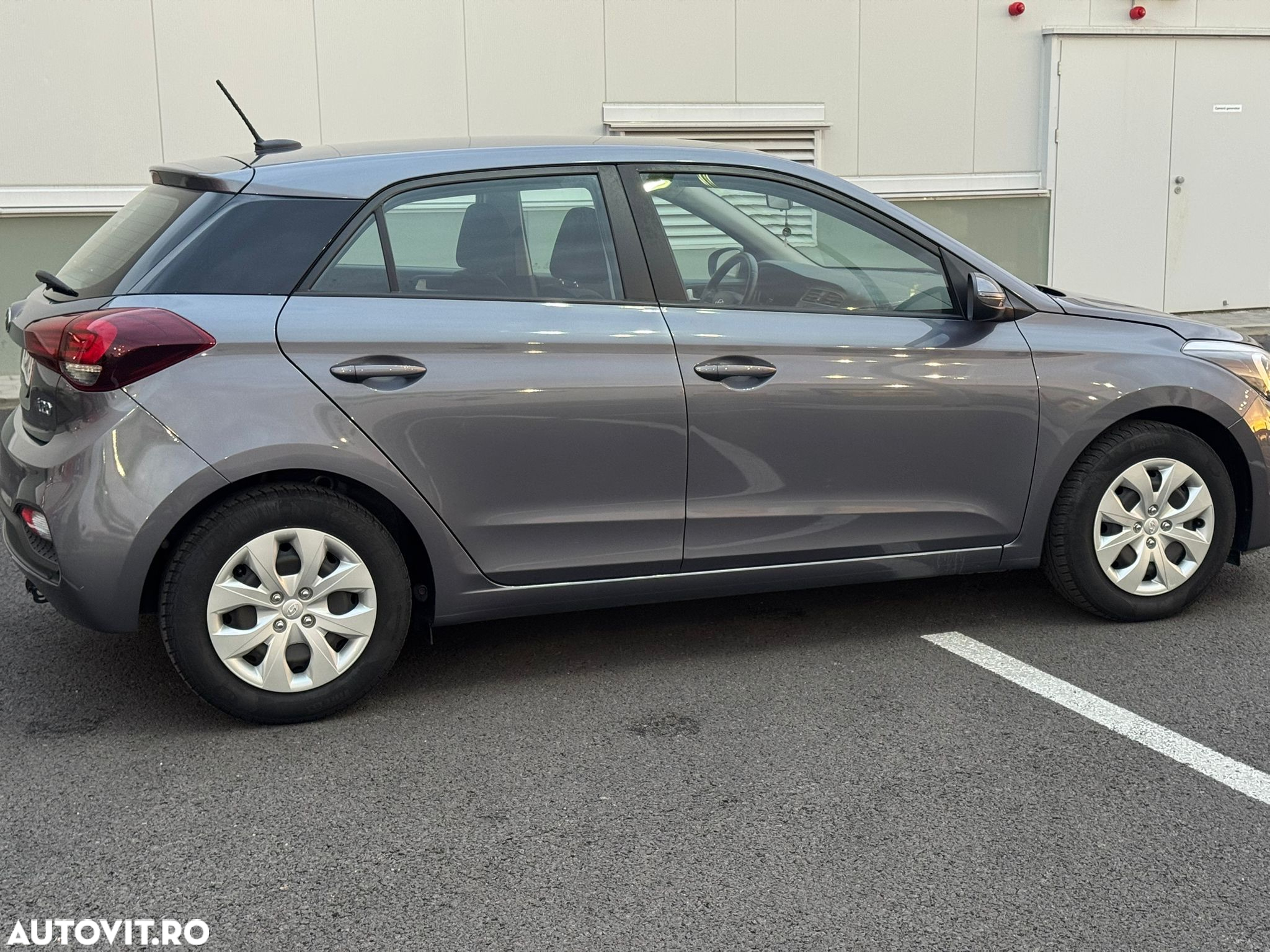 Hyundai i20 blue 1.4 Active Pure - 9