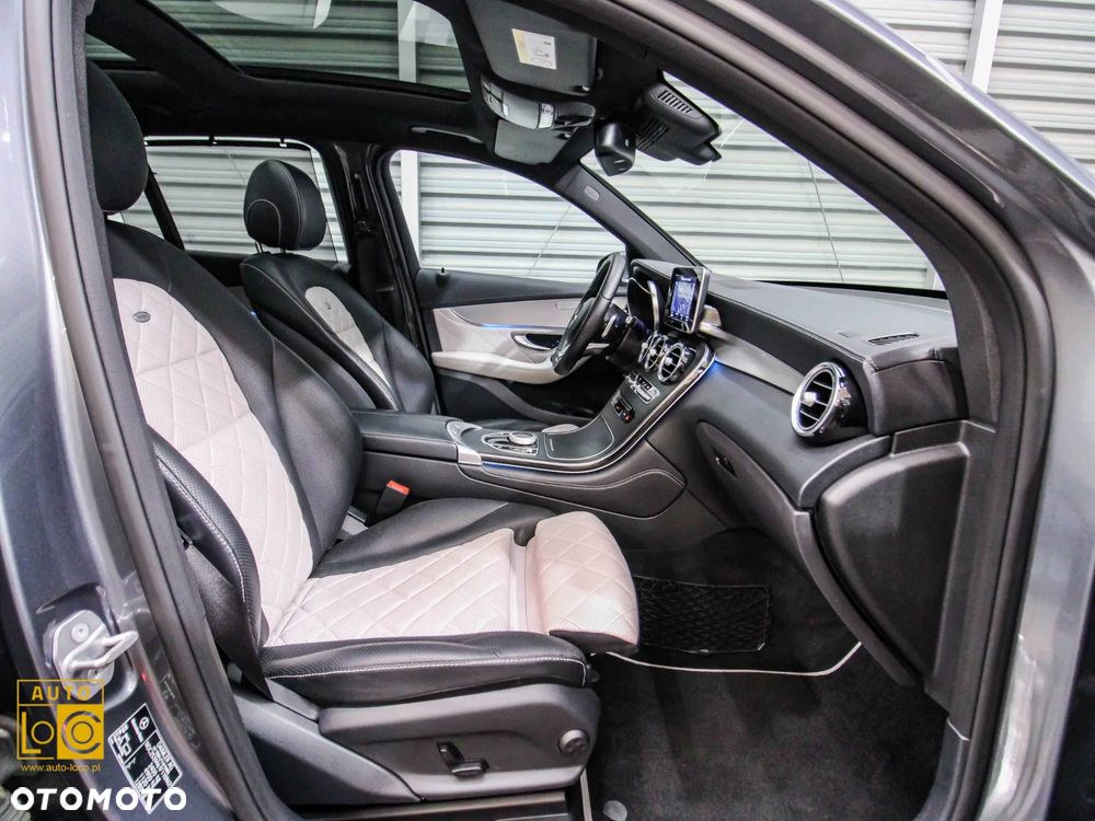 Mercedes-Benz GLC 250 4Matic 9G-TRONIC AMG Line - 10