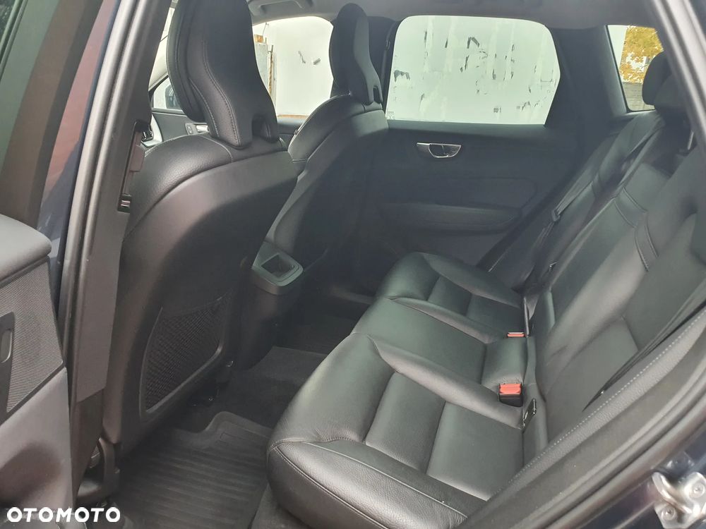 Volvo XC 60 B4 B Geartronic Momentum Pro - 12