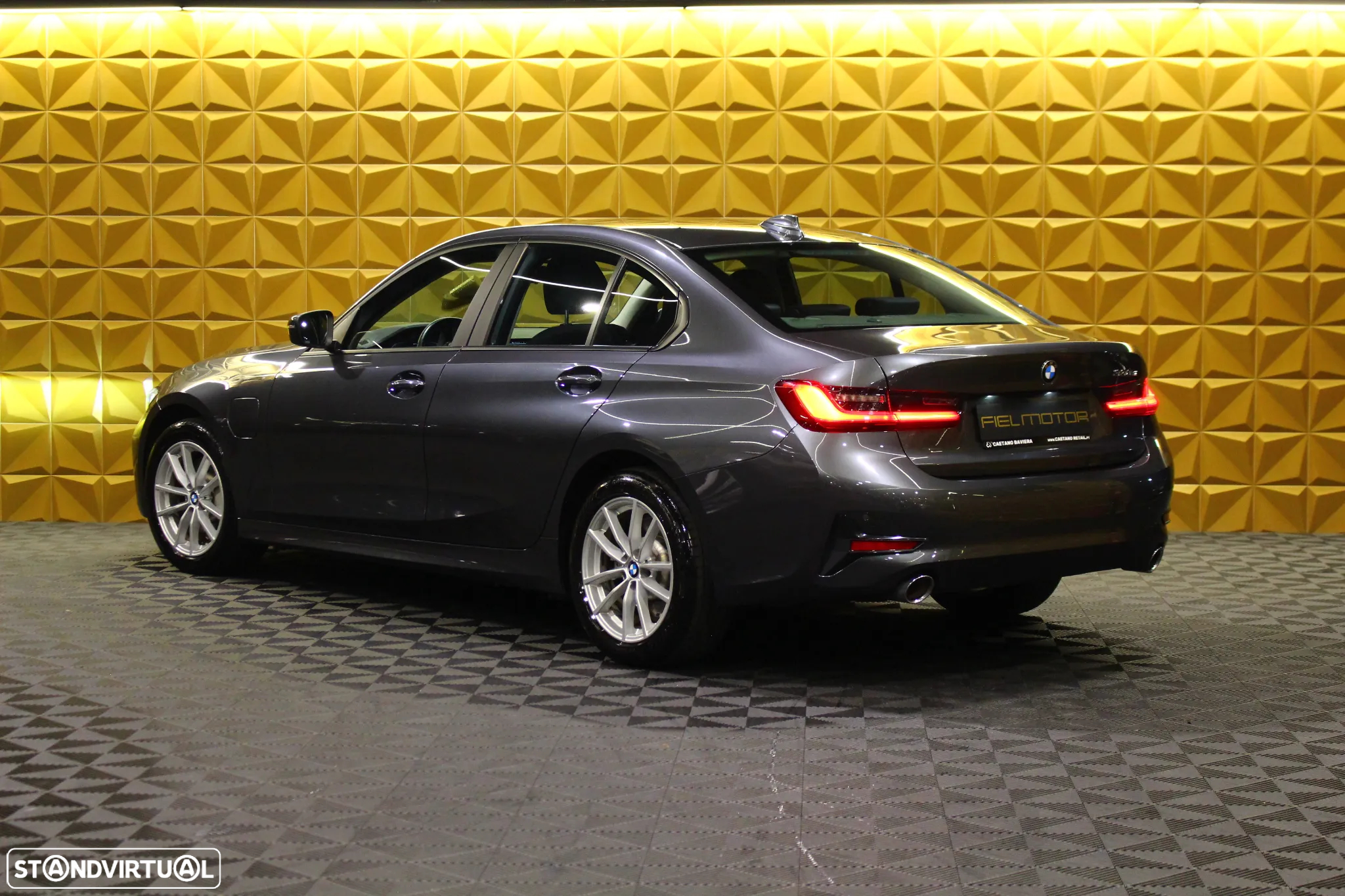 BMW 330 e Auto - 10