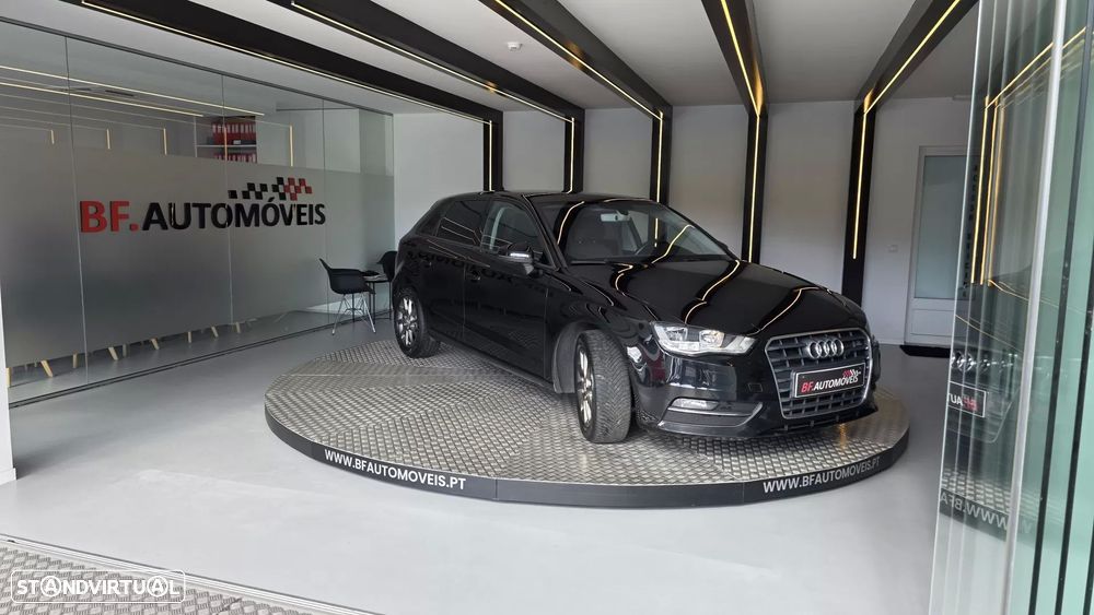 Audi A3 Sportback 1.6 TDI Advance S tronic - 5