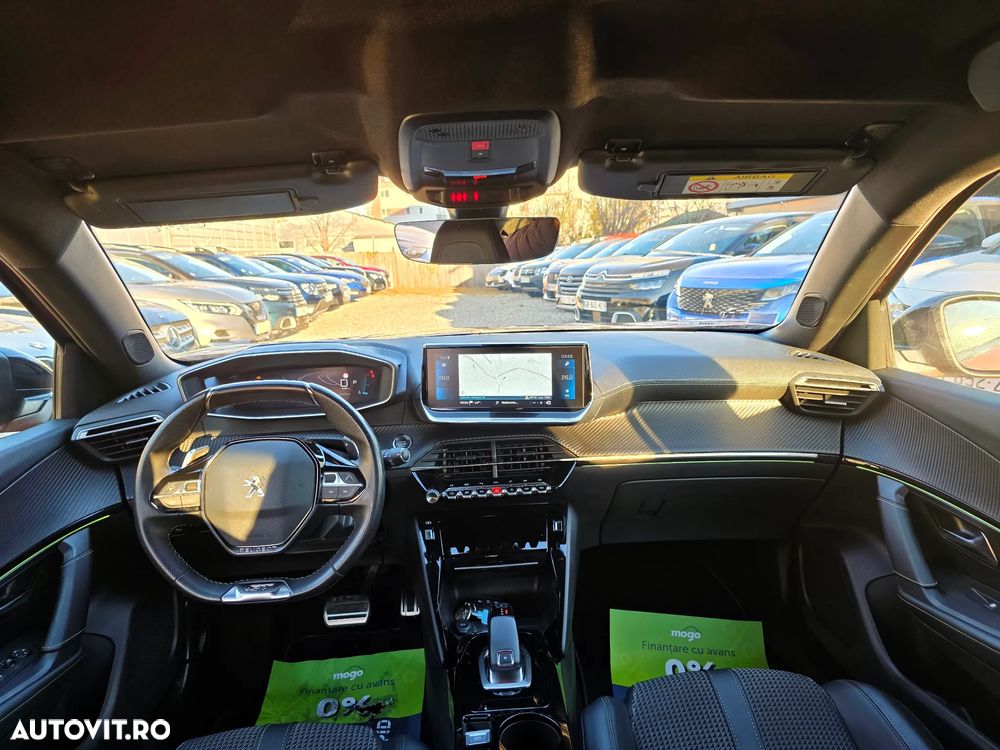 Peugeot 2008 PureTech 130 EAT8 GT Pack - 20