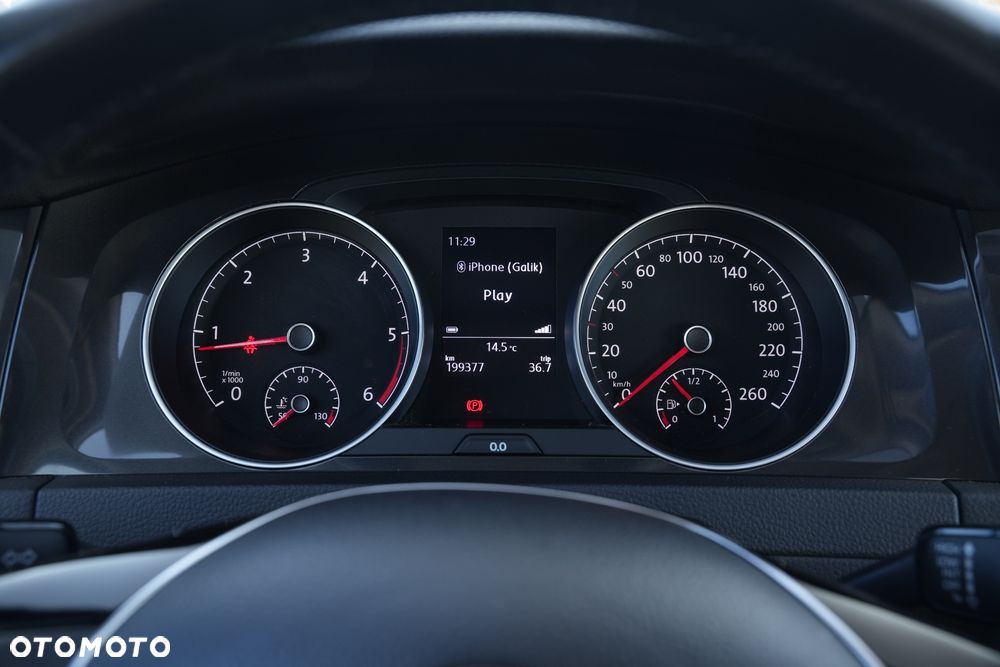 Volkswagen Golf 1.6 TDI BMT Comfortline - 18