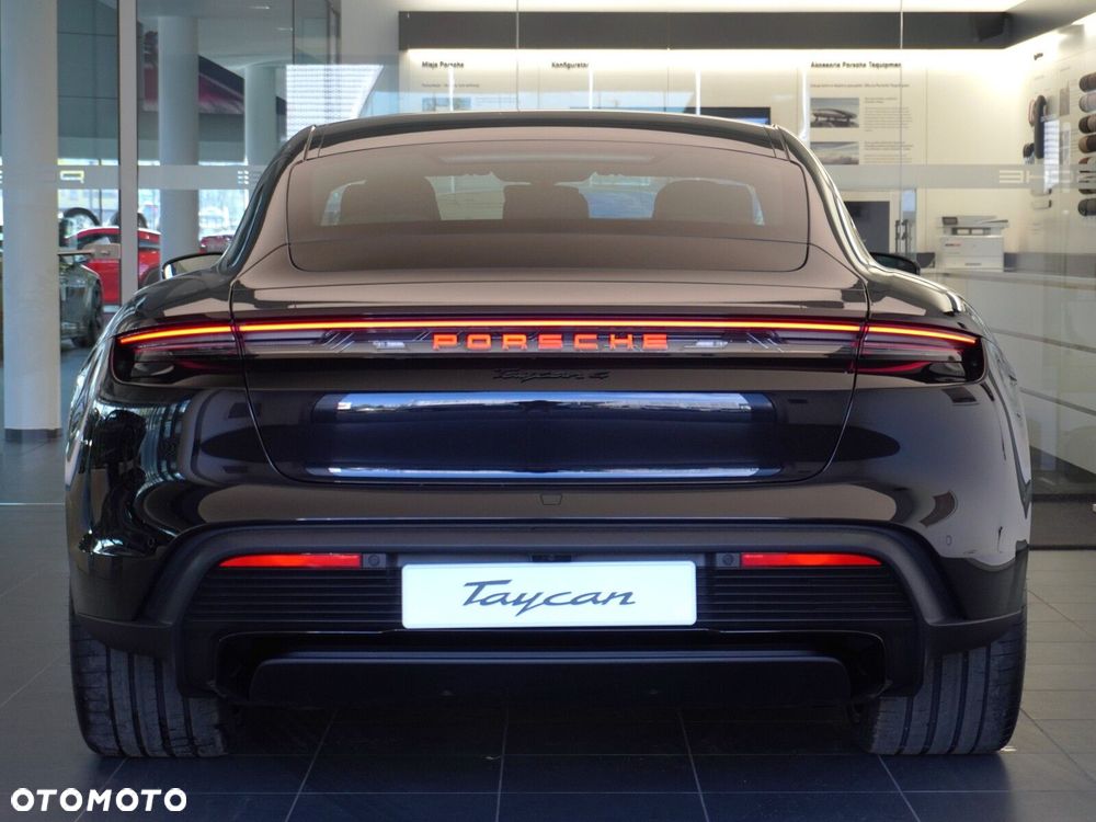 Porsche Taycan 105kWh 4 - 17