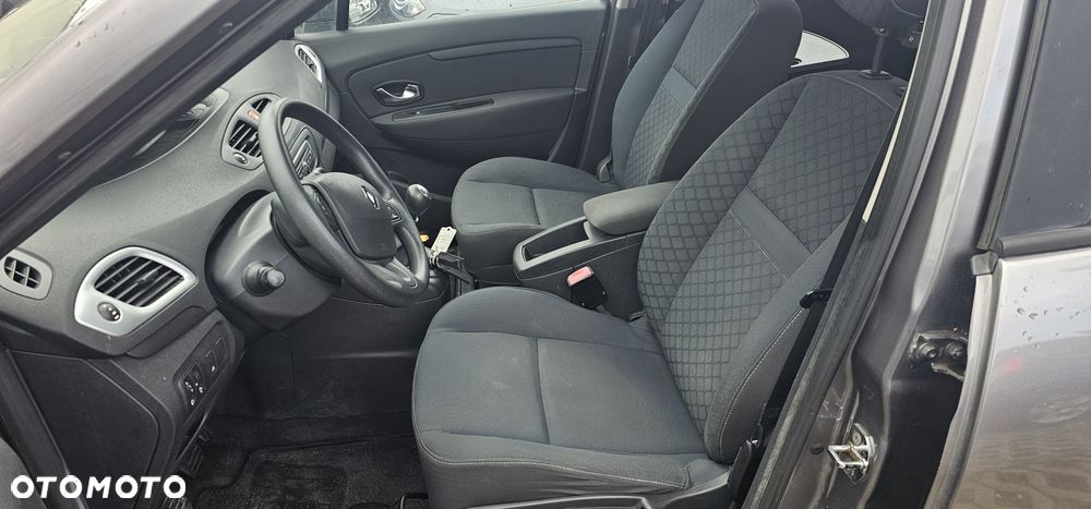 Renault Scenic - 6