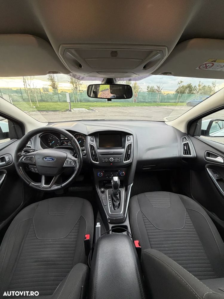 Ford Focus 1.5 TDCi Powershift Titanium - 5
