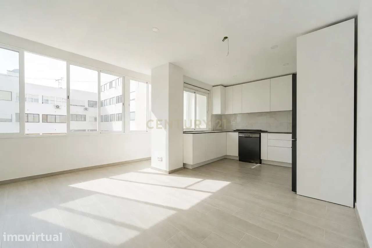Apartamento T4 Totalmente Remodelado no Coração de Olhão - Grande imagem: 3/18