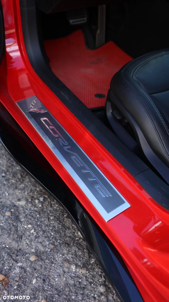 Chevrolet Corvette - 23
