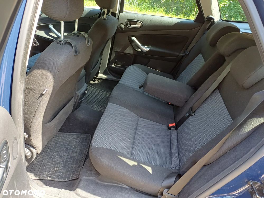 Ford Mondeo Turnier 2.0 TDCi Trend - 12