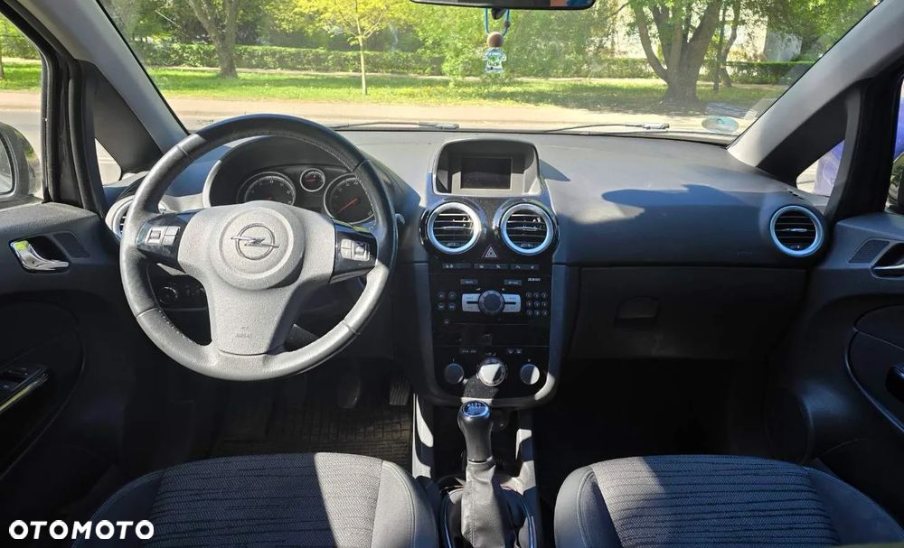 Opel Corsa 1.2 16V Energy - 4