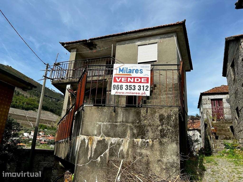 Moradia T3 para restauro em Ansiães, Amarante por 35.000 € - Grande imagem: 2/16