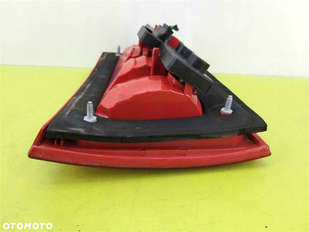 Lampa lewa tylna tył Skoda Octavia I  1996-2011 Kombi LIFT  1U9945257 - 2
