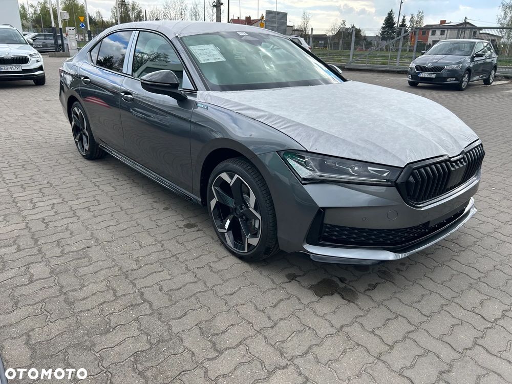 Skoda Superb 2.0 TDI SCR 4x4 Sportline DSG - 5