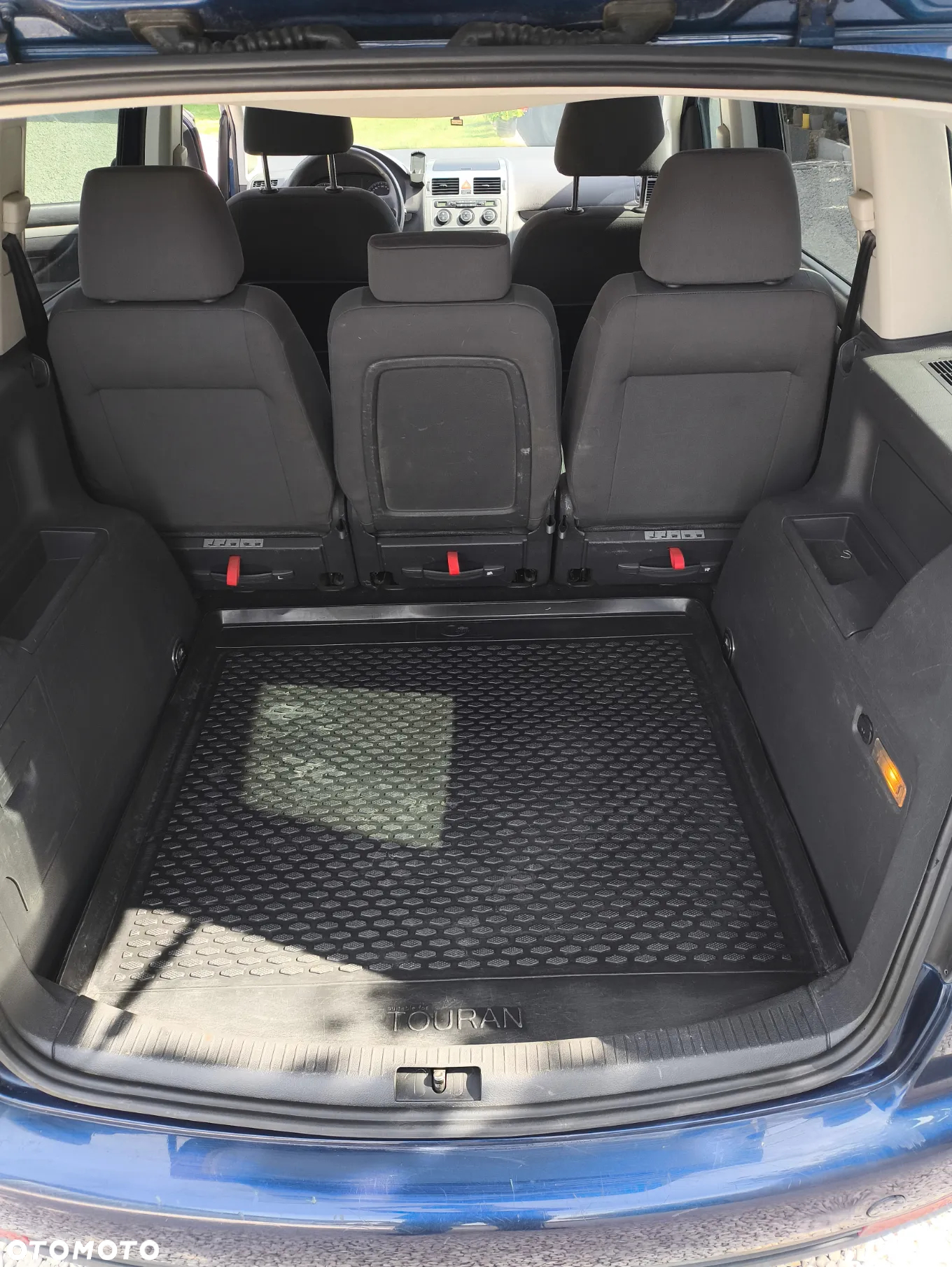 Volkswagen Touran - 18