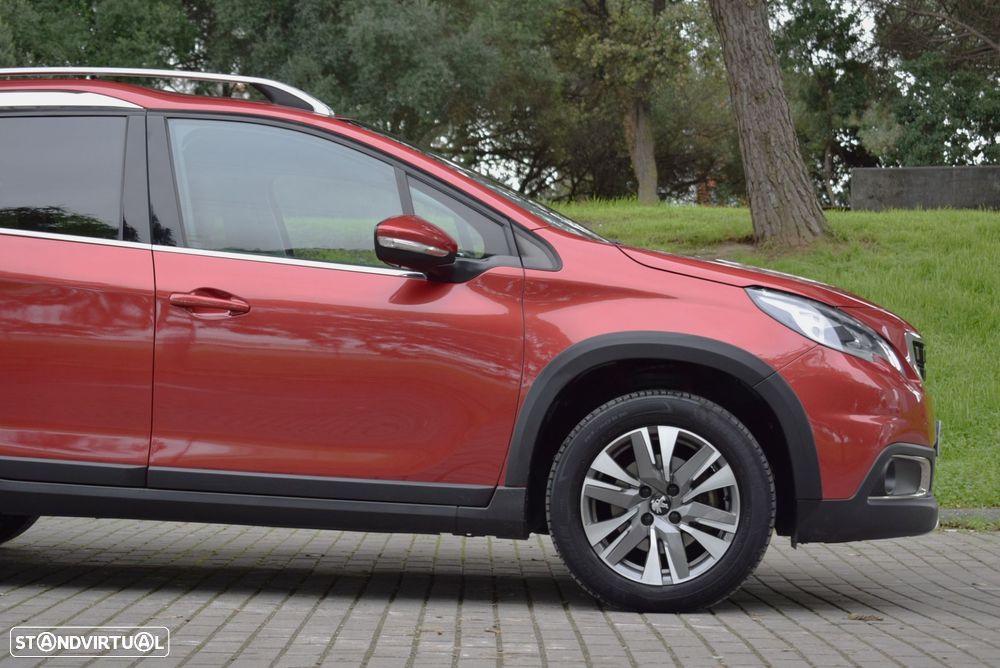 Peugeot 2008 1.2 PureTech Allure EAT6 - 15