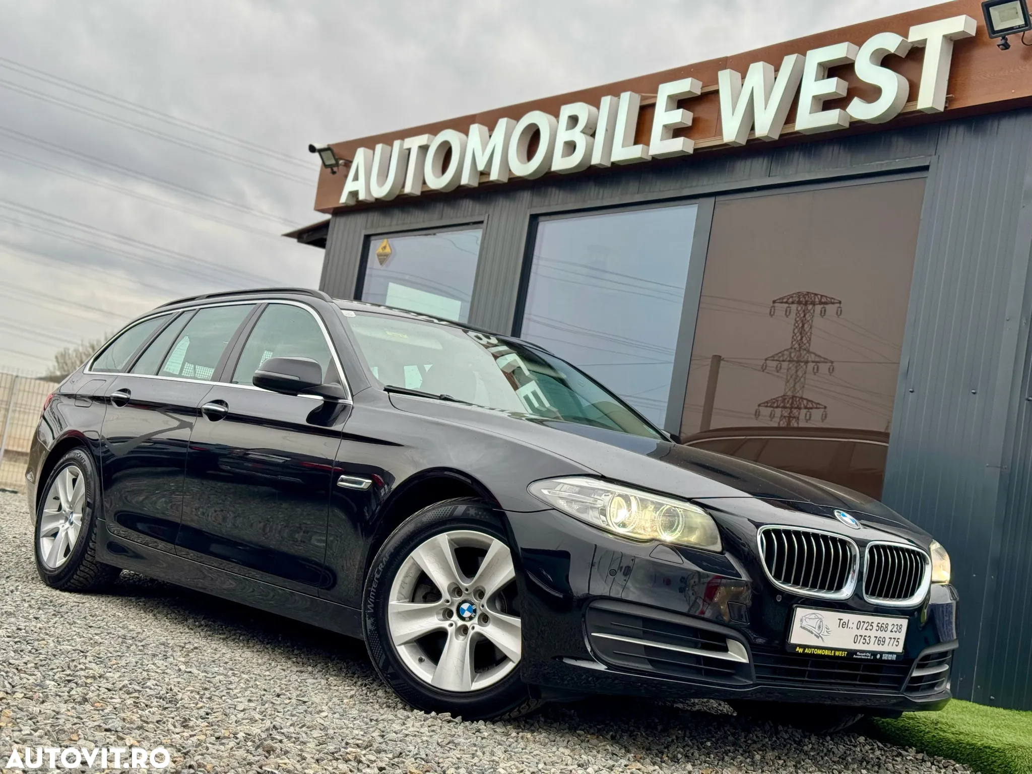 BMW Seria 5 520d Touring Aut. Luxury Line - 2