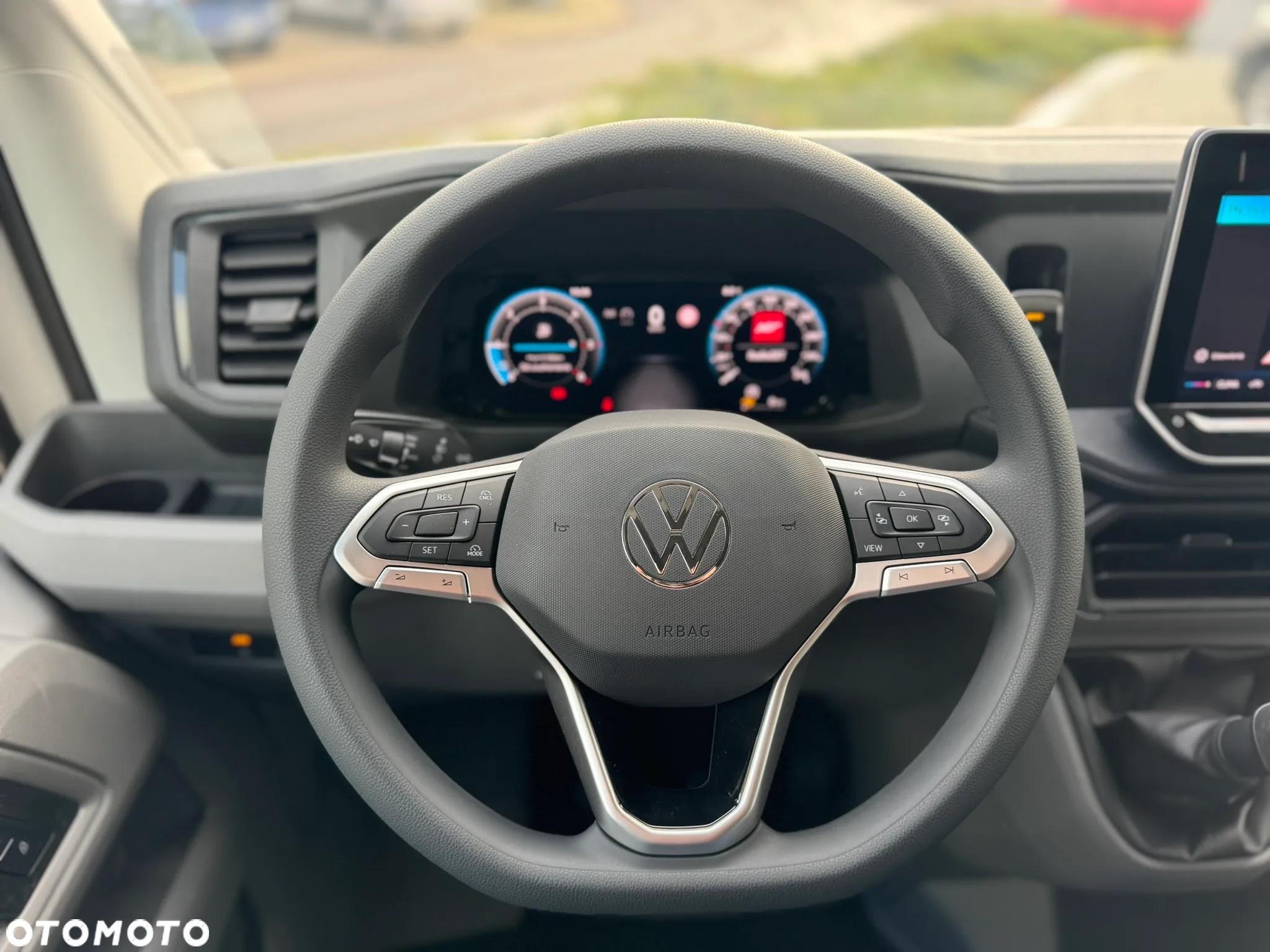 Volkswagen Crafter Brygadówka 7 osób - 19