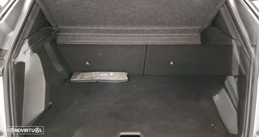 Peugeot 2008 1.5 BlueHDi Allure EAT8 - 15