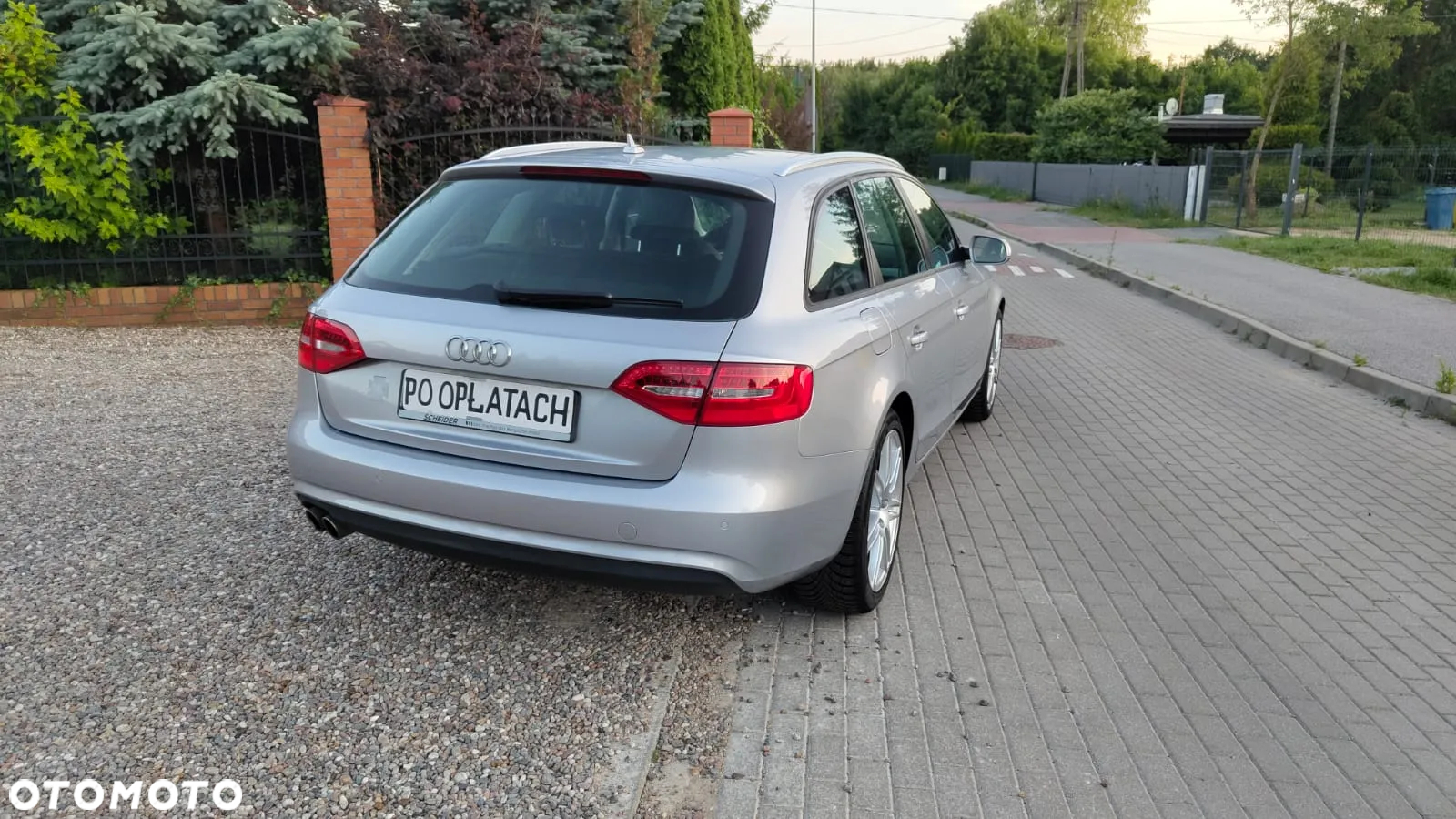 Audi A4 Avant 2.0 TDI DPF clean diesel multitronic Attraction - 15