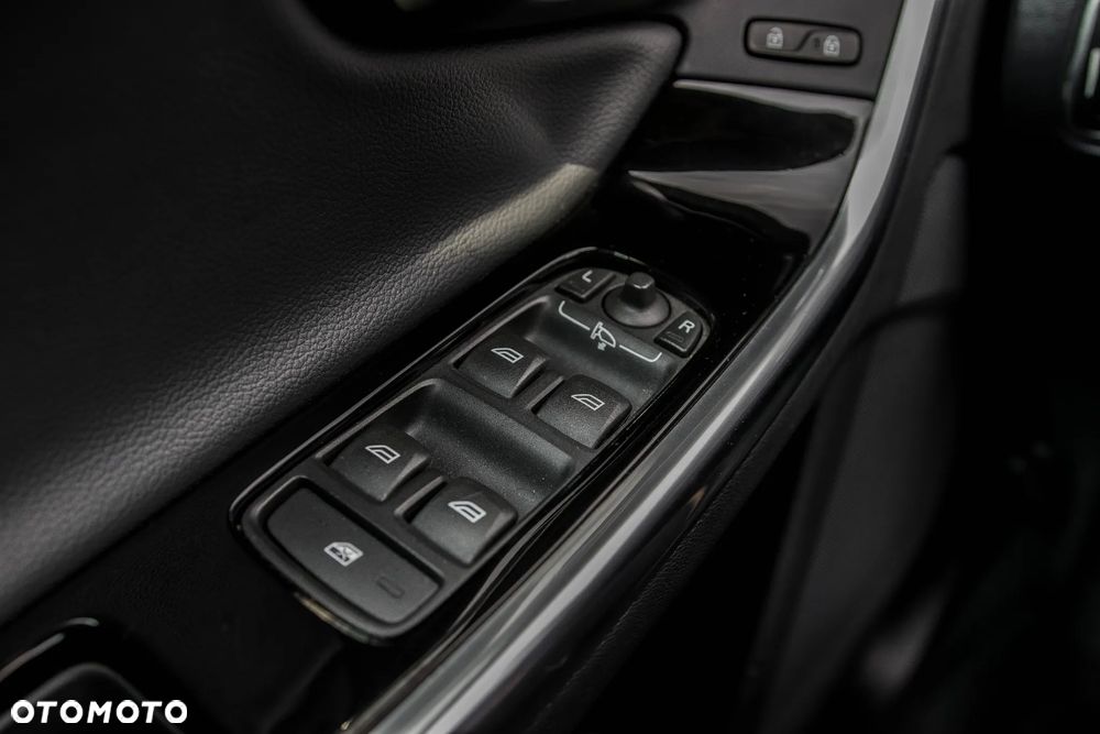 Volvo V60 Cross Country D3 Drive-E Summum - 21