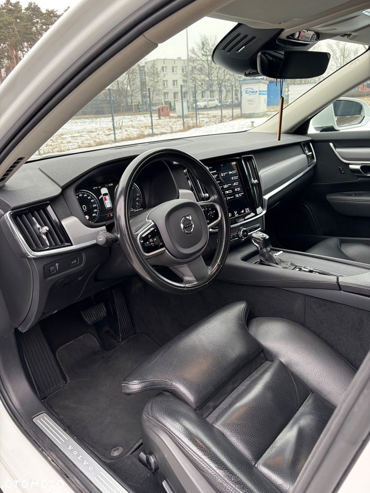 Volvo V90 D4 SCR Momentum Pro - 11