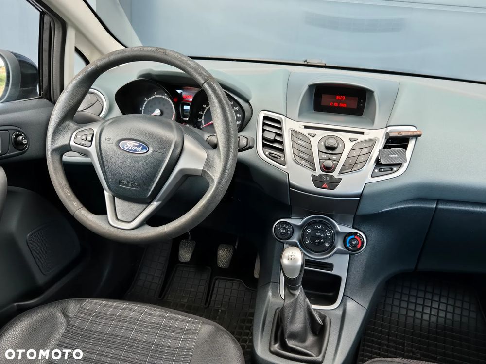 Ford Fiesta 1.25 Gold X - 14