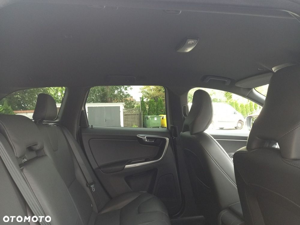 Volvo XC 60 D4 Geartronic Momentum - 23