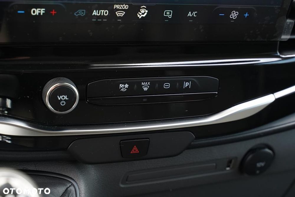 Ford Transit 350 L3H2 Trend - 17