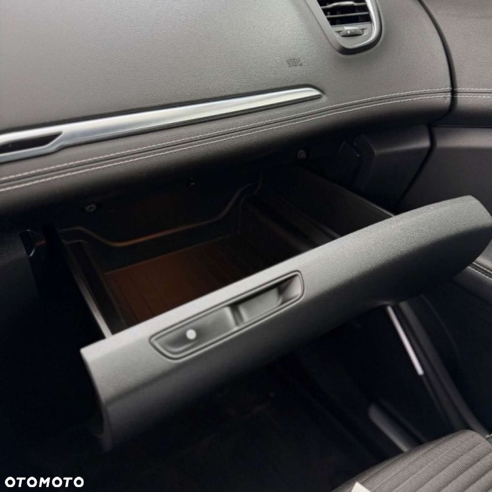 Renault Scenic - 29