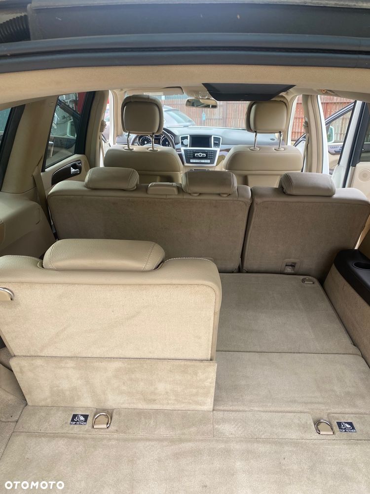 Mercedes-Benz GL 350 BlueTec 4-Matic - 11