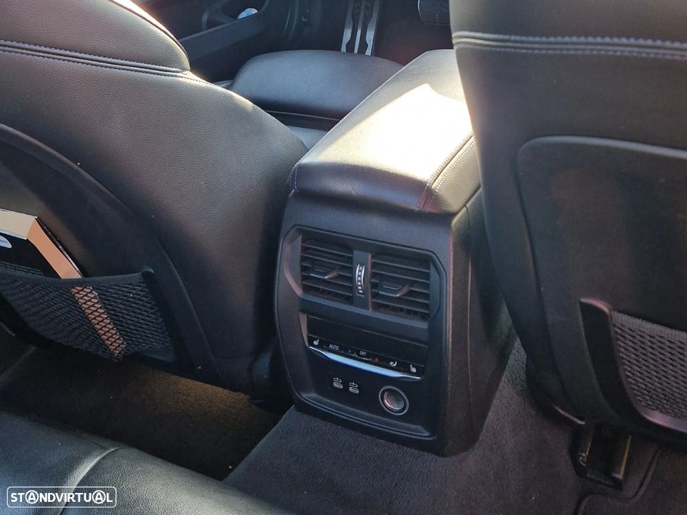 BMW 330 i Pack M Auto - 46