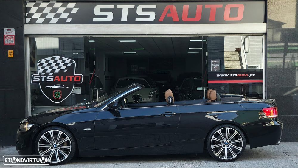 BMW 330 i Auto - 17