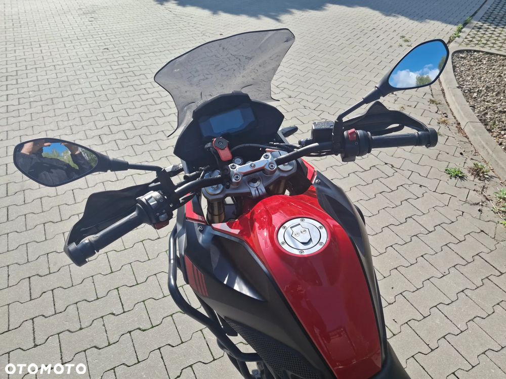 BMW G - 9