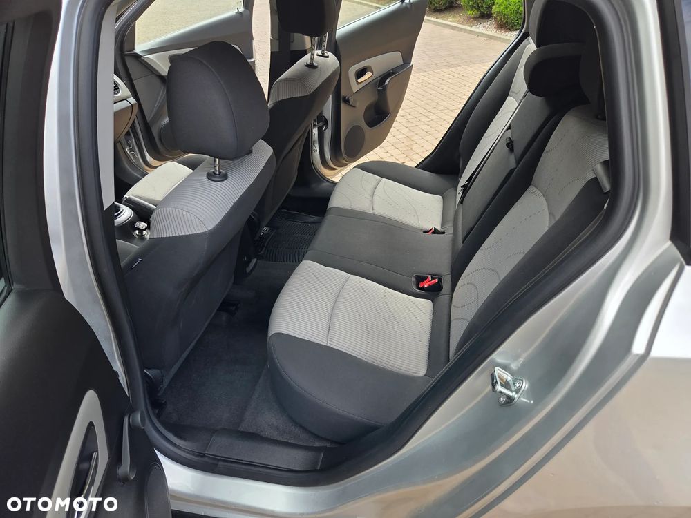 Chevrolet Cruze 1.6 LS - 14
