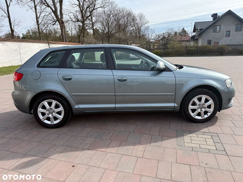 Audi A3 Sportback 1.6 Attraction - 23