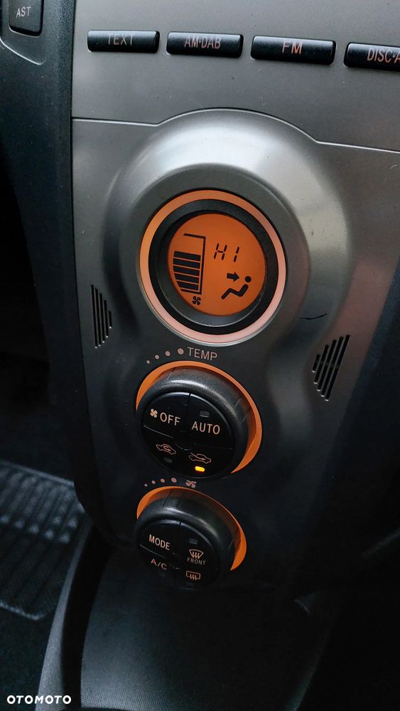 Toyota Yaris 1.33 Prestige - 28