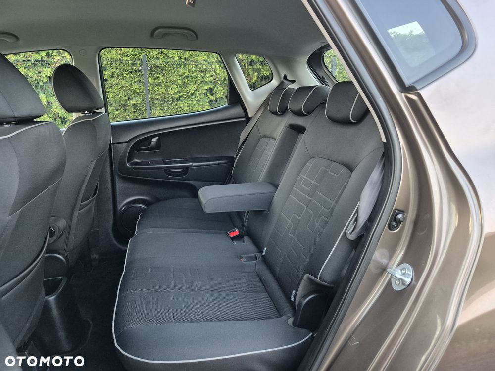 Kia Venga 1.4 CVVT Edition 7 - 21