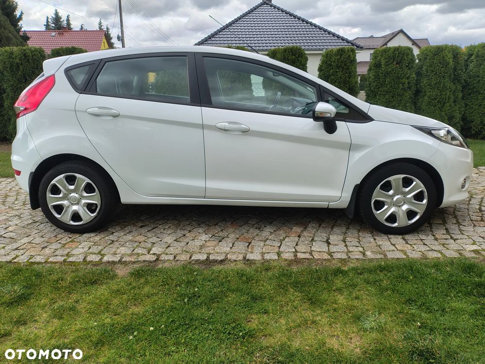 Ford Fiesta 2012 photo 5