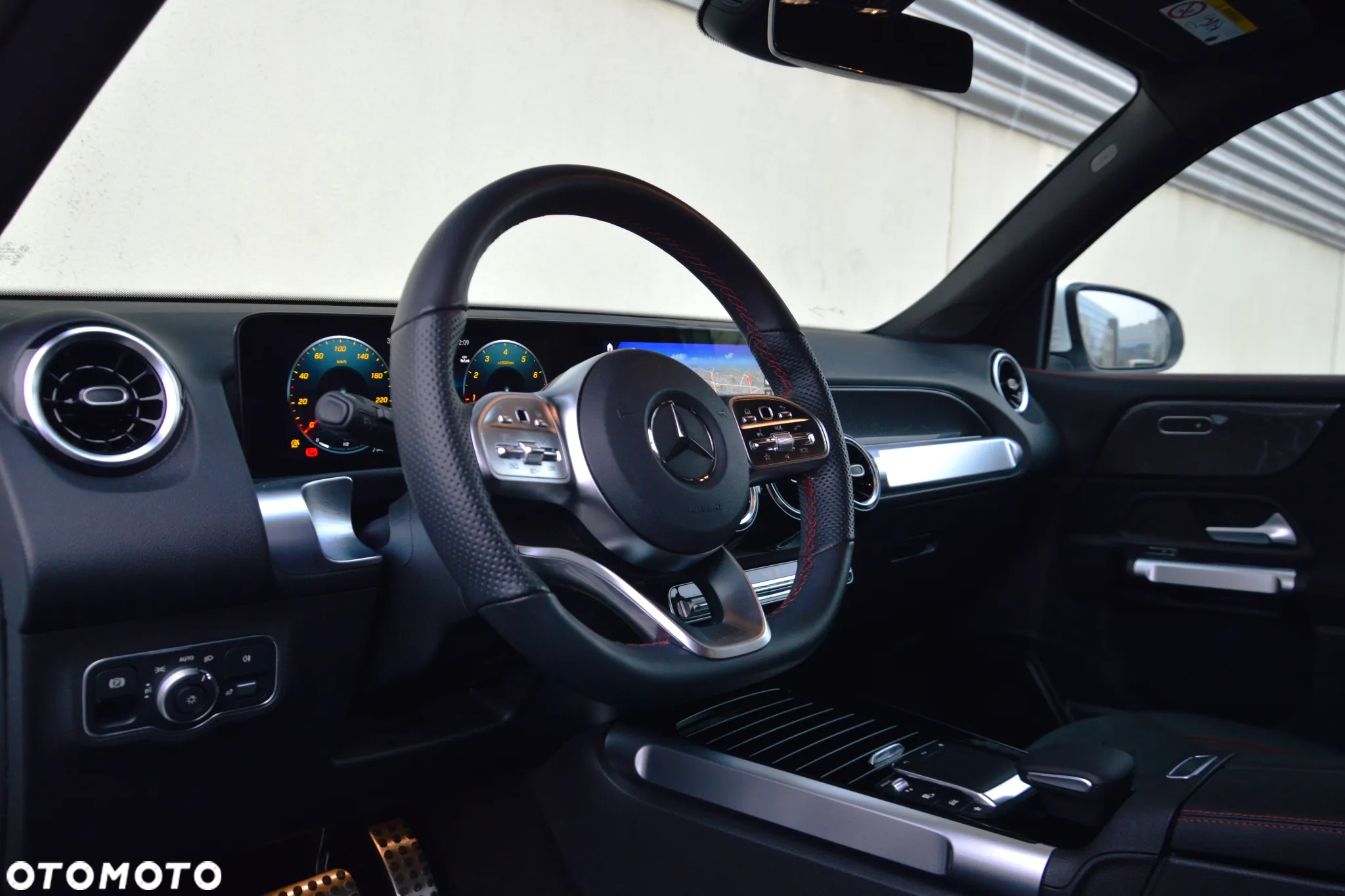 Mercedes-Benz GLB 200 4-Matic AMG Line 8G-DCT - 13