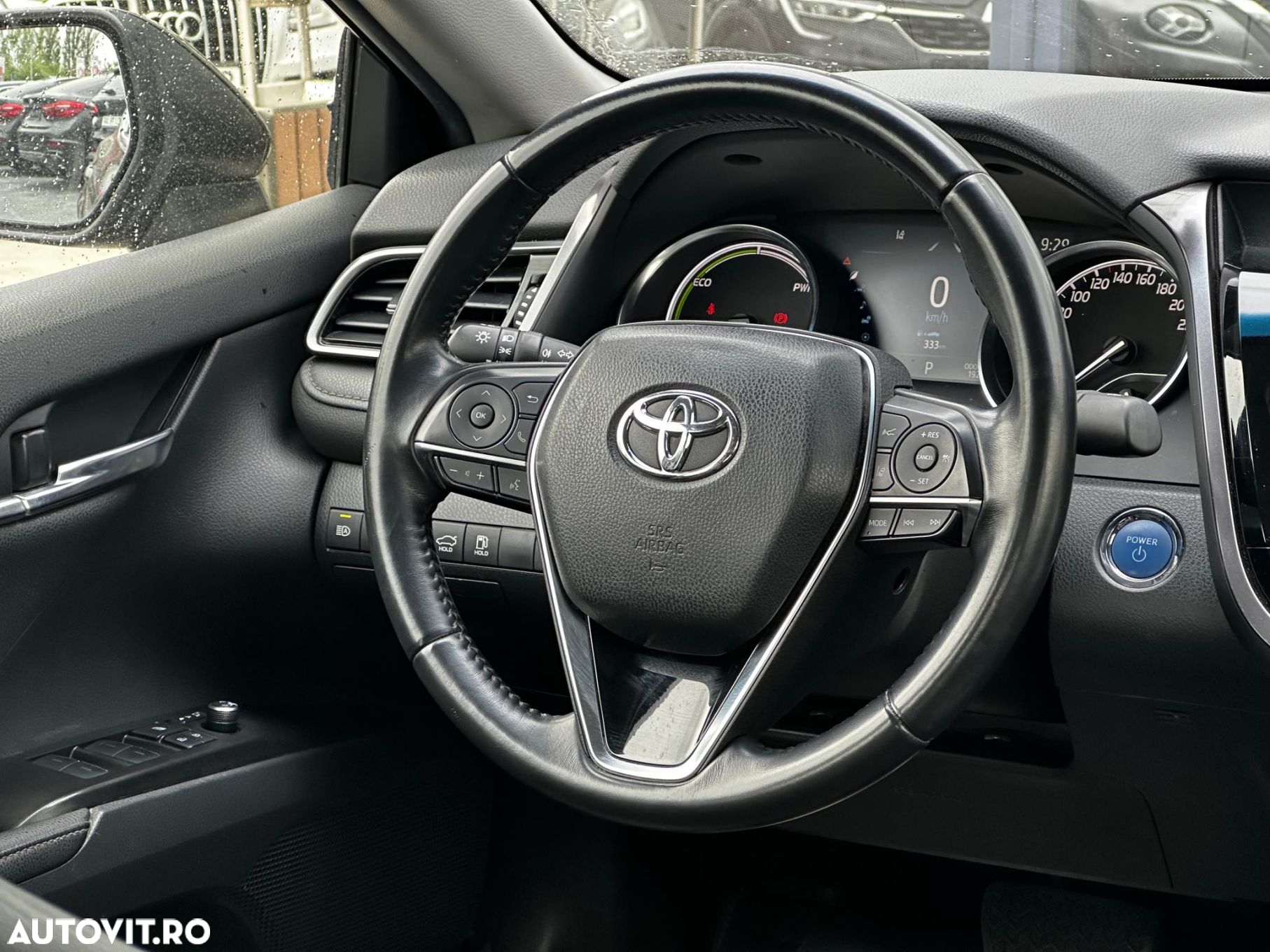Toyota Camry - 10
