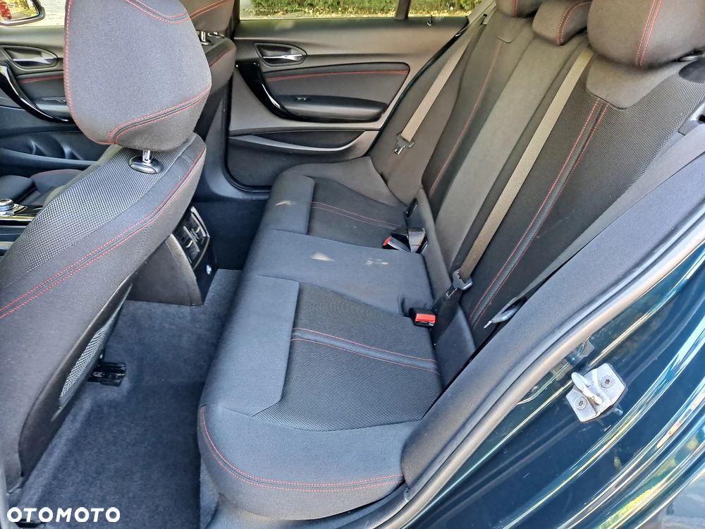 BMW Seria 1 120d Sport - 10