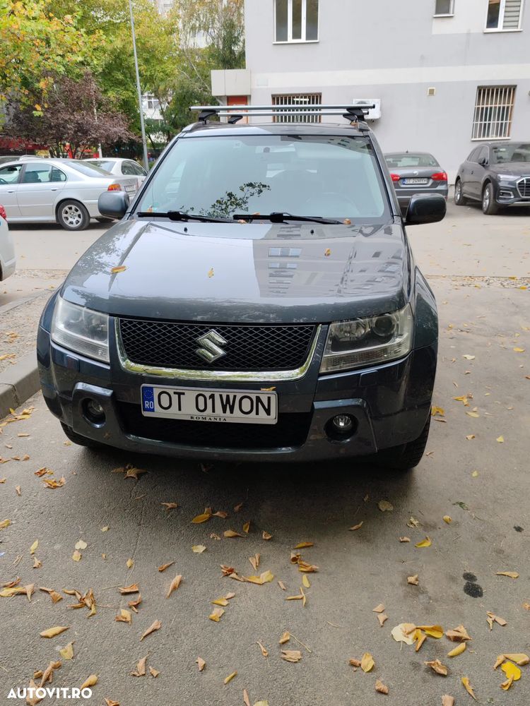Suzuki Grand Vitara 2.0 Automatik Comfort + Family - 1