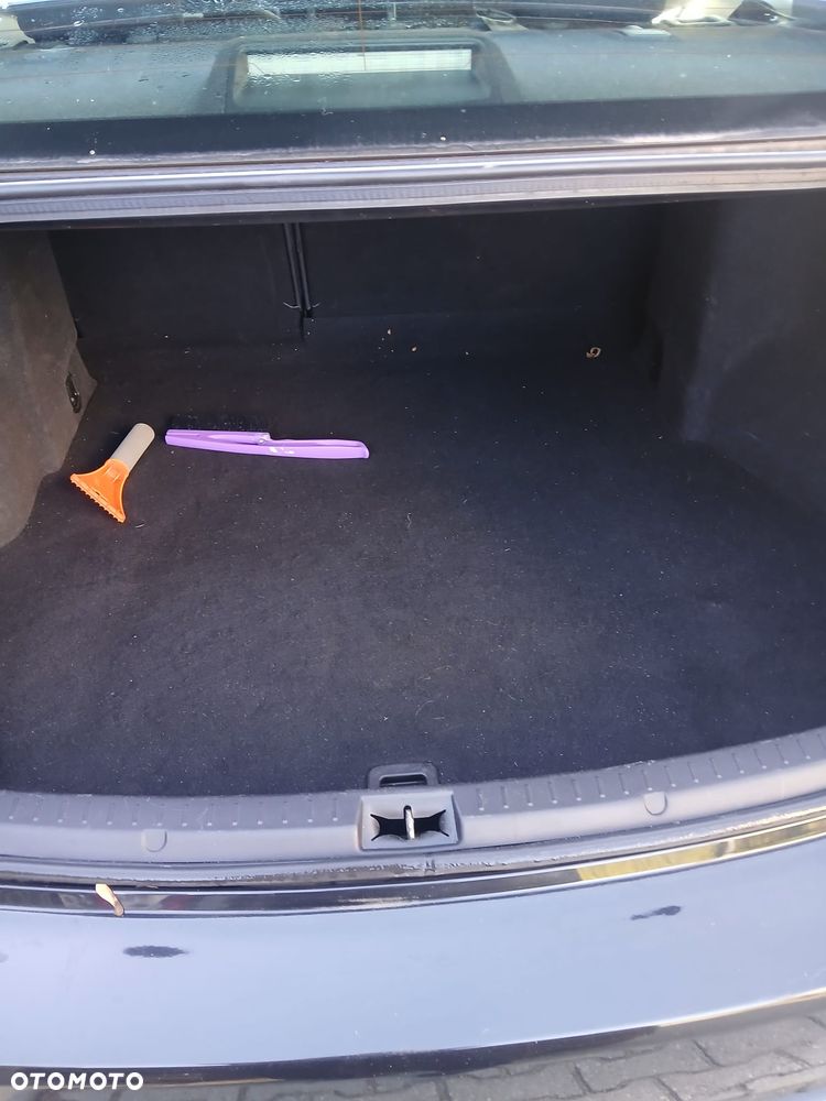 Toyota Avensis 1.6 Active - 22